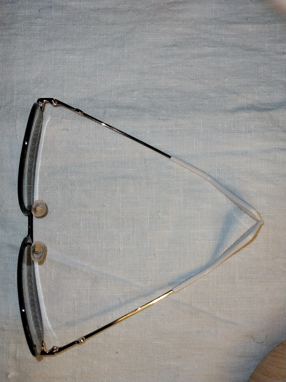 New Gucci Aviator Sunglasses - Black & Gold Frame, Black Tinted Lenses